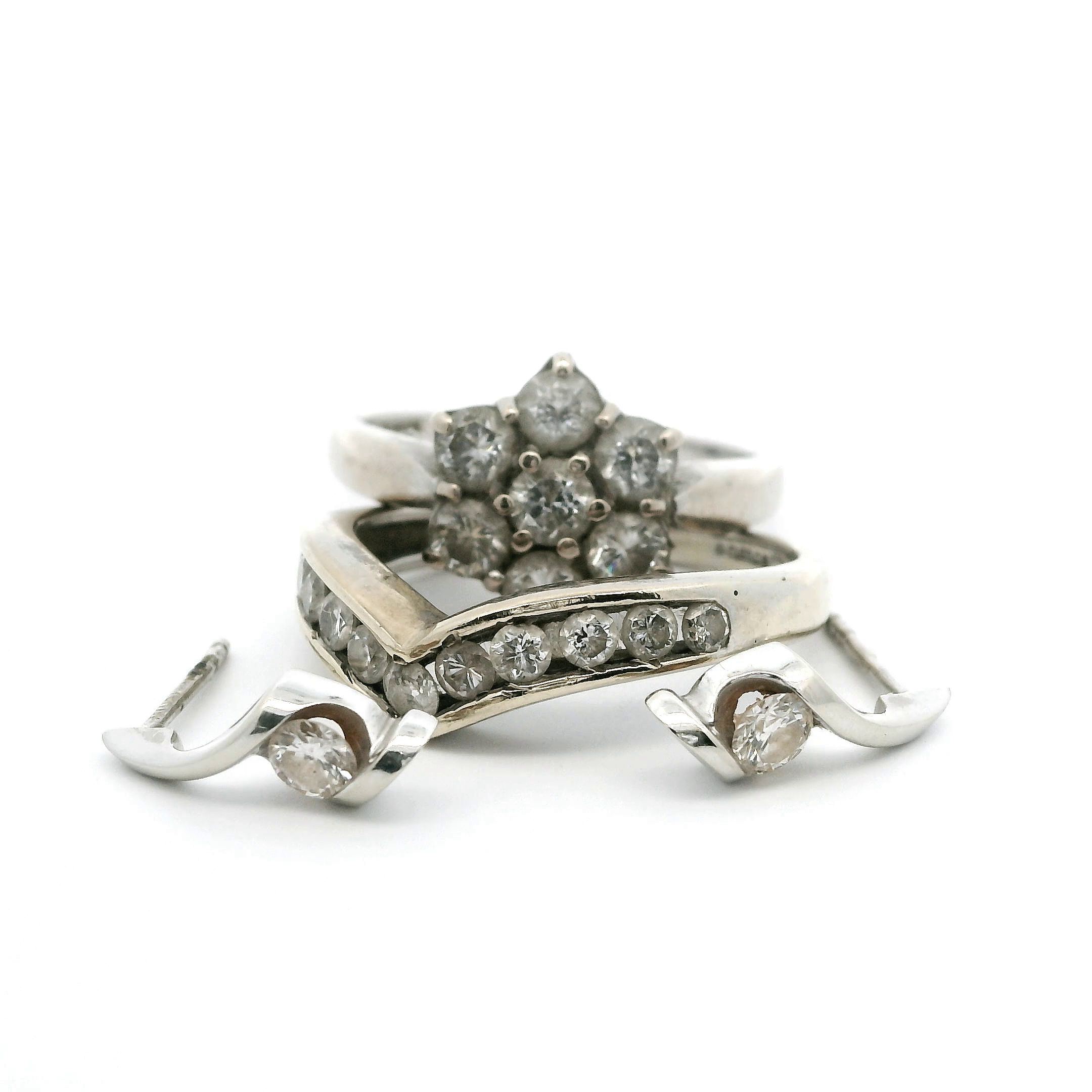 Image for Sorting jewellery into types...