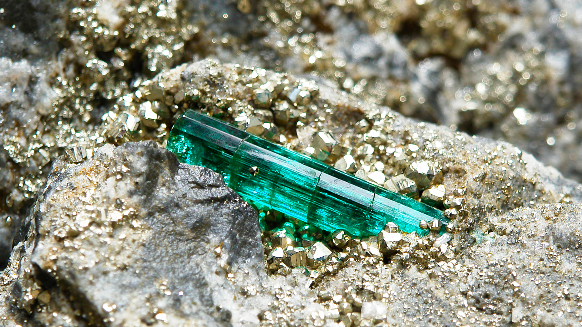 Image for Buying a gemstone...